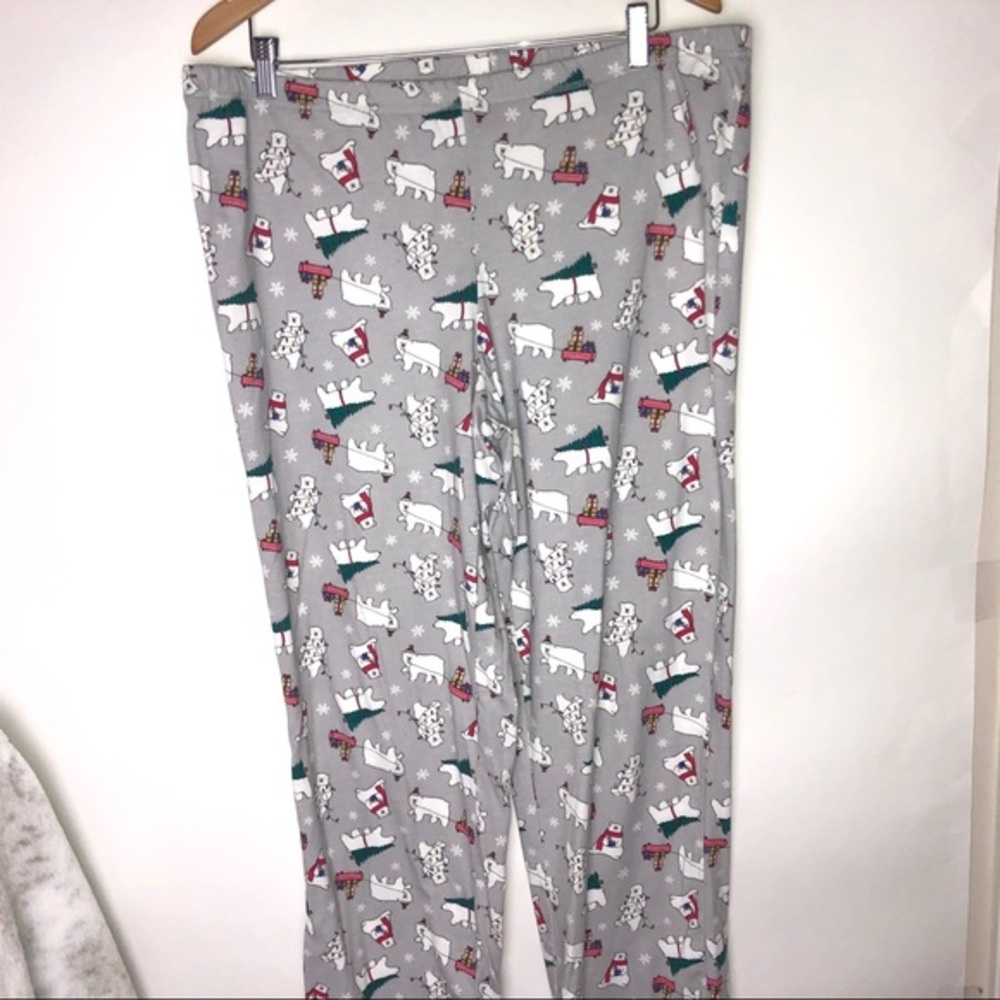 Family PJ's Macy's Christmas Woman's Large‎ Pants